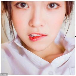 娱乐吃瓜酱送口红视频,美妆界的“吃瓜”新潮流  第2张