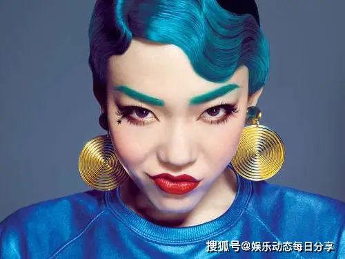 娱乐圈吃瓜小眼睛歌手,揭秘“吃瓜小眼睛歌手”的成名之路  第3张