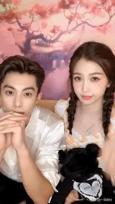 娱乐圈明星在线吃瓜,揭秘幕后故事与幕后黑手 第1张 娱乐圈明星在线吃瓜,揭秘幕后故事与幕后黑手 第1张