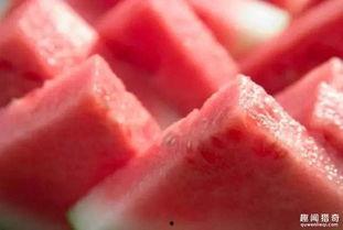 网上流行吃瓜是什么意思,吃瓜背后的文化现象 第3张 网上流行吃瓜是什么意思,吃瓜背后的文化现象 第3张