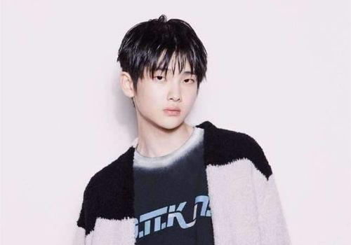 黄明昊娱乐圈吃瓜事件视频,揭秘吃瓜视频背后的真相 第2张 黄明昊娱乐圈吃瓜事件视频,揭秘吃瓜视频背后的真相 第2张